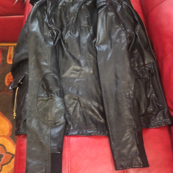 Women’s leather biker jacket. Size medium. - Picture 4 of 4